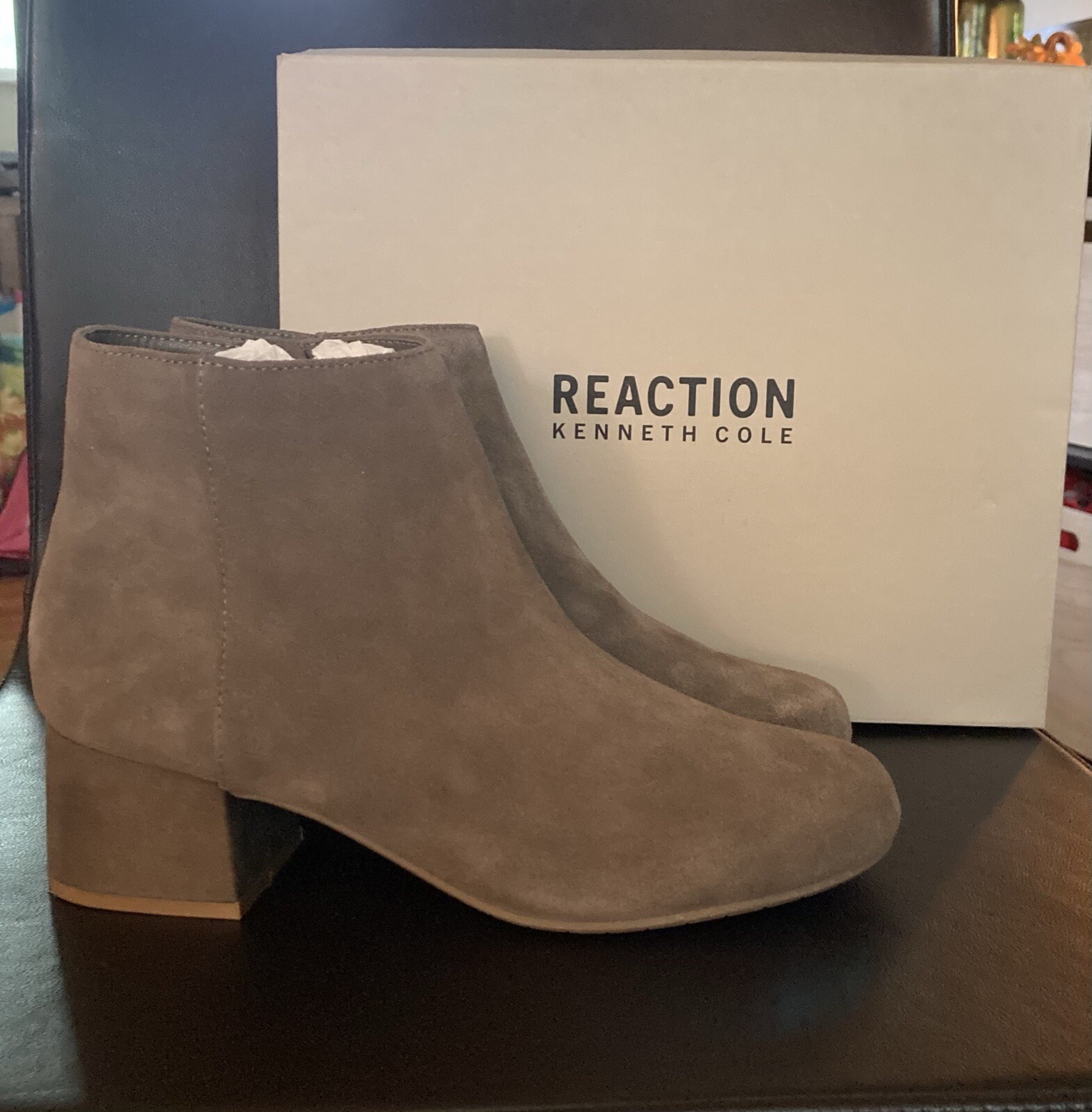 REACTION Kenneth Cole Roadstop Genuine 
