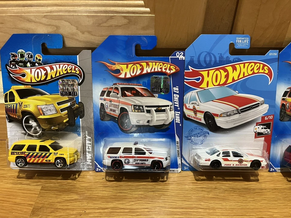 Hot Wheels Lote De 5 City Works/Rescue Bomberos Chevrolet Tahoe Impala Totalmente Nuevo Foto 4 de 4