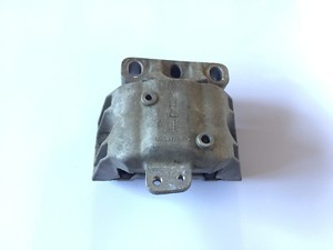 VW Golf 4 Motorhalter Motorträger Getriebehalter 1J0199262