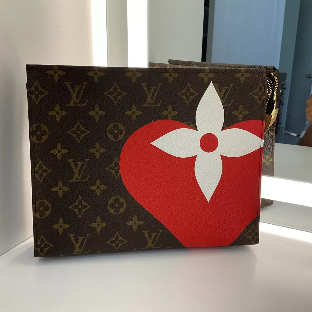 How to turn your Louis Vuitton Toiletry 26 into a crossbody bag