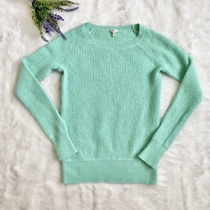 mint green pullover