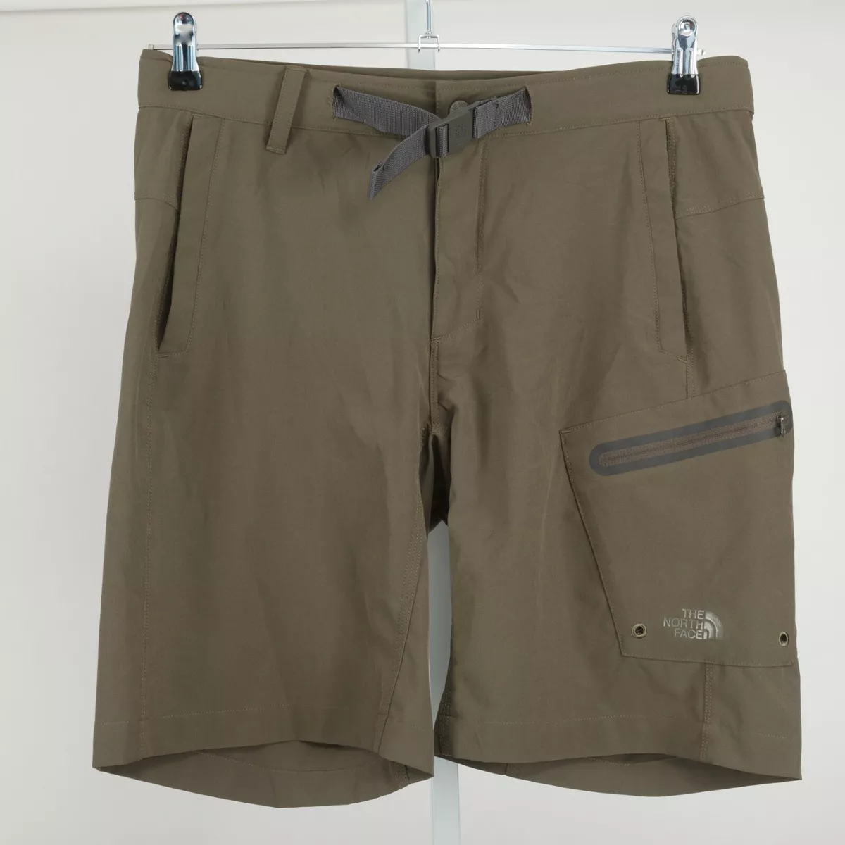 North face shorts with deals belt