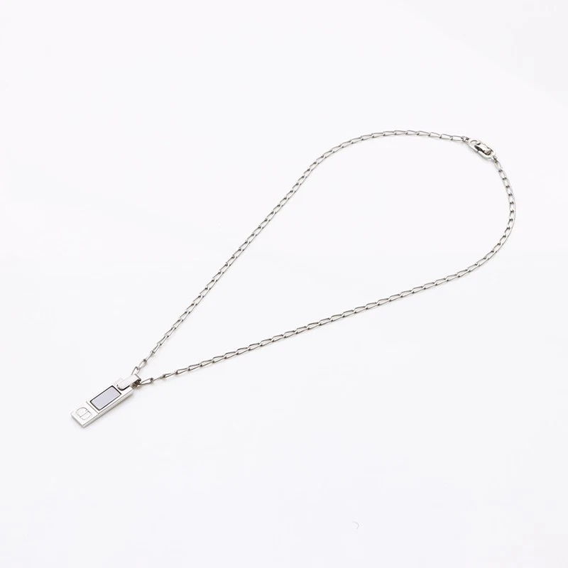 Collana Christian Dior logo CD vintage argento WS9520