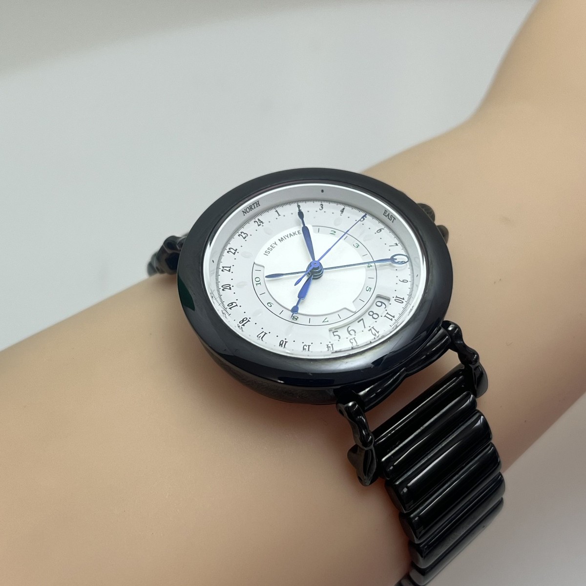 Issey Miyake INSETTO SILAA002 Mens Watch 2001 Shunji Yamanaka