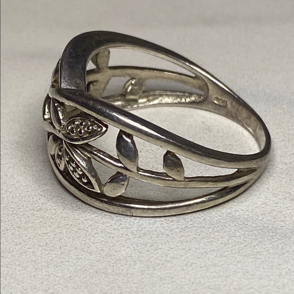 Sterling Silver Vine Leaf Pattern Ring 925 size 9… - image 7