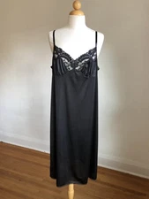 BEAUTIFUL VTG NWOT VASSARETTE Black Nylon & Lace Full-slip Dress Lingerie SZ 42