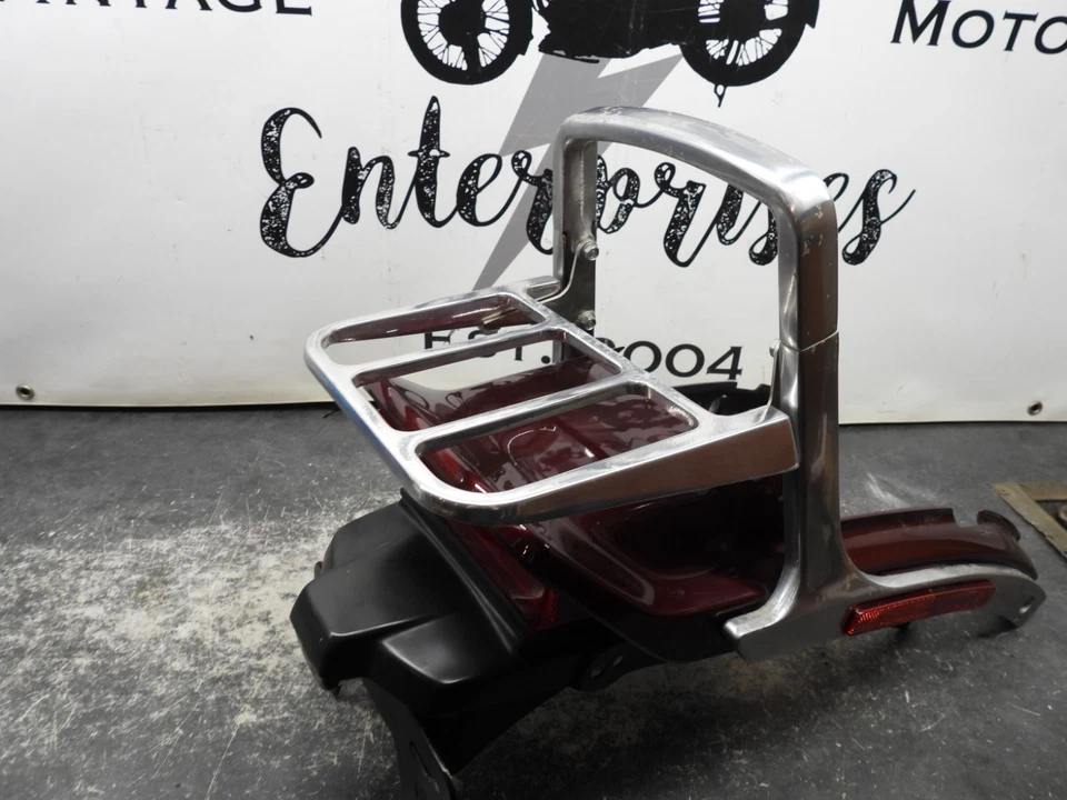 Honda V65 Magna VF1100 1984 guardabarros trasero luz trasera barra Sissy 2934 Foto 4 de 4