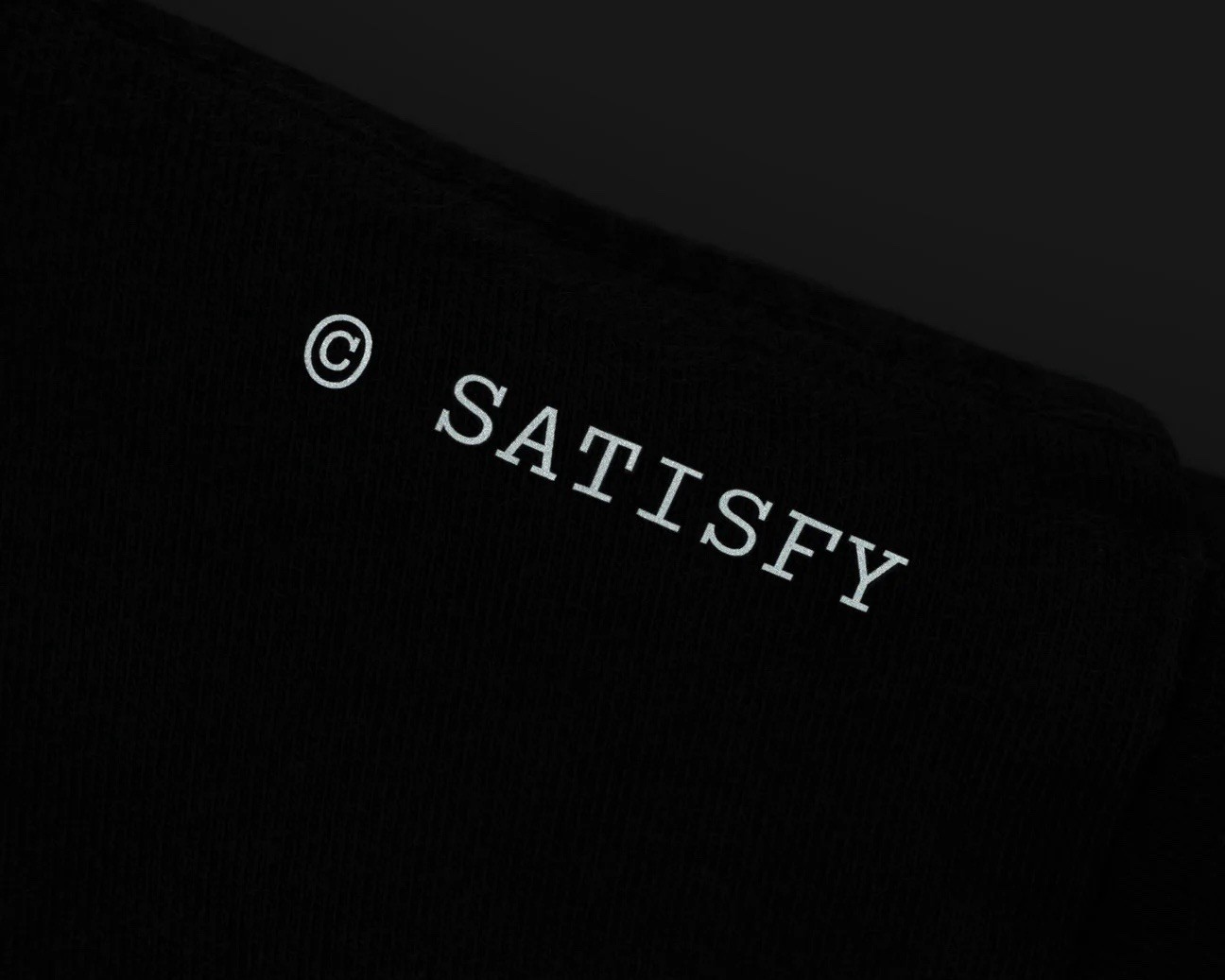 SATISFY RUNNING x OAKLEY Small MothTech Possessed Running Cult Member Auralite image 5