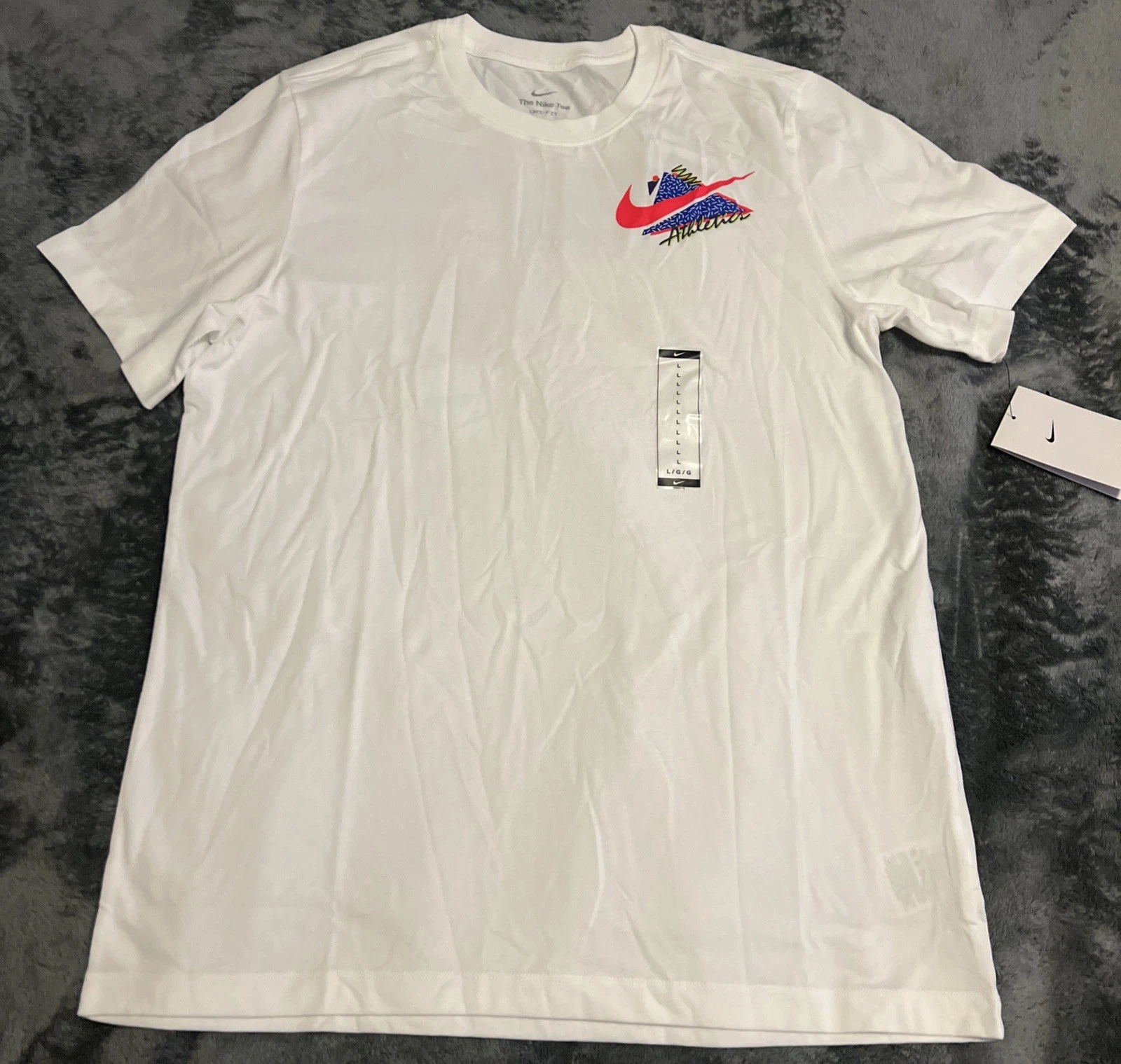 LARGE Nike Mens Dri-FIT Graphic Training T-Shirt in White DM6259-100