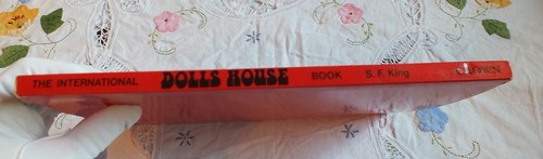 Vintage 1977 The International Dolls House Book 6 Houses with Model Furniture - Picture 3 of 5