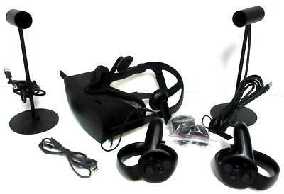 Oculus Virtual Reality Lot / Goggles, 2 Motion Sensors & 2 Controllers / Black