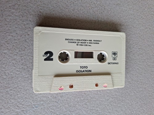 Toto- Isolation (USED-vintage cassette tape) - Picture 8 of 8