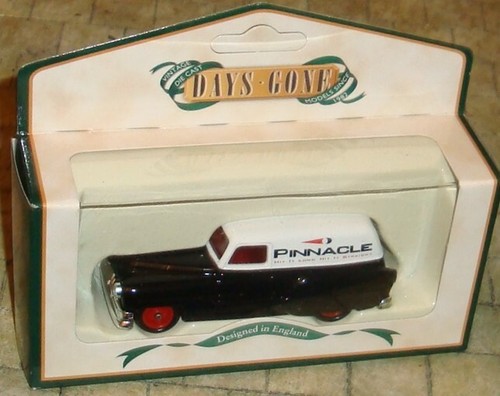 LLEDO - DAYS GONE - PONTIAC DELIVERY VAN - PINNACLE - DG061012 - BOXED - Picture 4 of 4