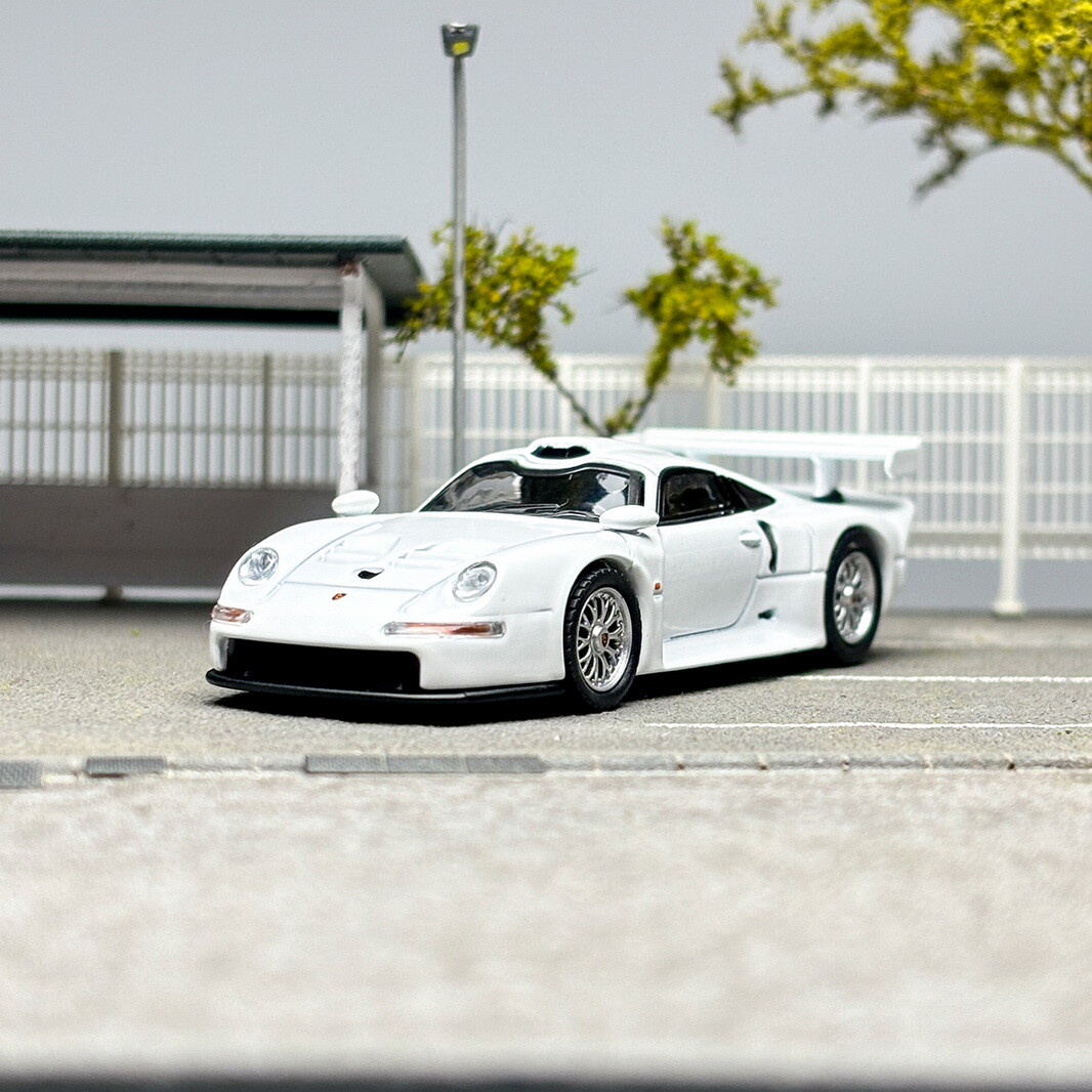 Sparky 1/64 Scale Porsche 911 GT1 White Diecast Car Model