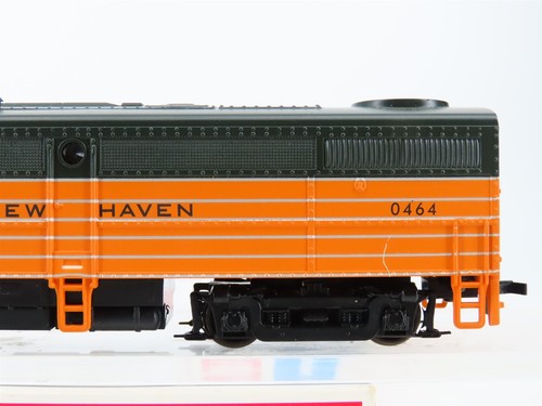 HO Scale Walthers 931-271 NH New Haven Alco FB-1 Diesel Locomotive #0464 - Picture 3 of 12
