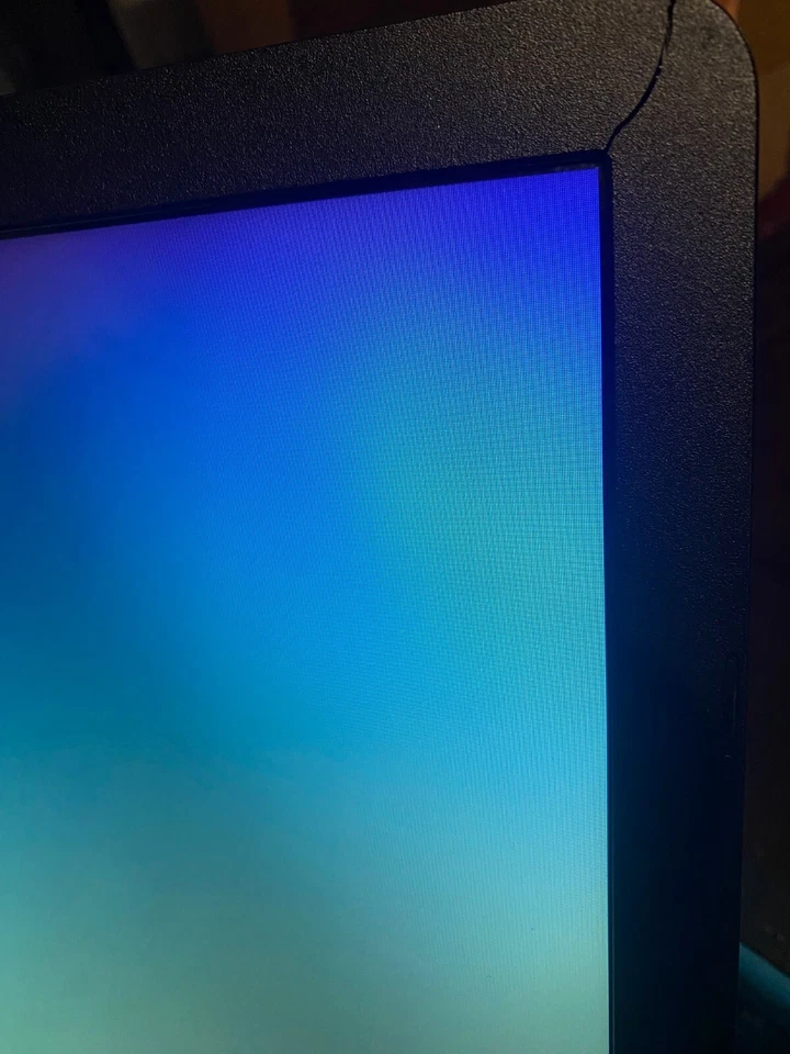 Portátil Asus R540S 15" rojo. Mira fotos Foto 4 de 4