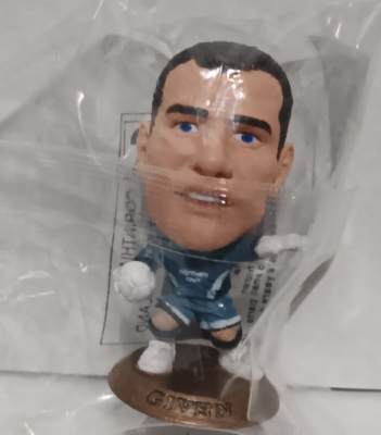 Micro Dome 2006　MICRO Stars　Ｇold Base Corinthian microstars sealed Given Newcastle Gold base 2006 MC9915