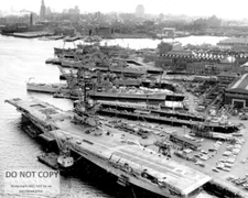 AERIAL VIEW OF THE U.S. NAVY BOSTON NAVAL SHIPYARD IN 1960 - 8X10 PHOTO (AZ126)