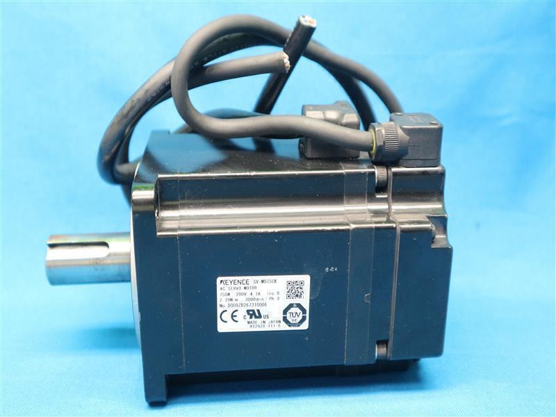 Keyence SV-M075CK SVM075CK AC Servo Motor 750W 200V 4.7A w/ Cut