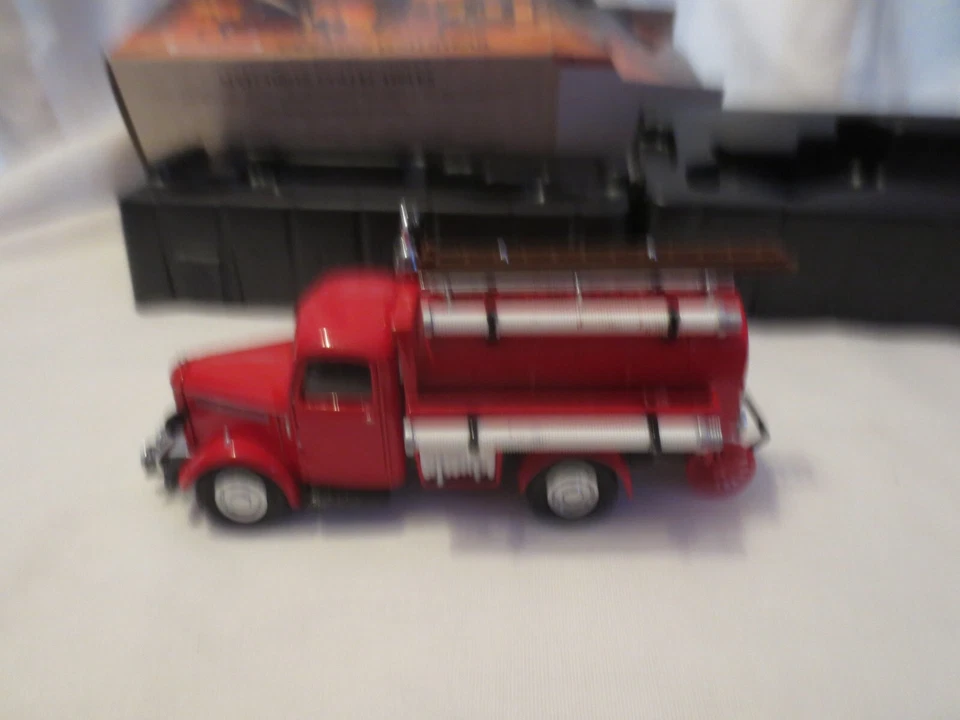 Camión de bomberos Bedford Tanker Matchbox 1939 - Modelos de antaño - YFE04 Foto 4 de 4