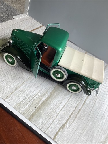 Ford Roaster Model Truck Solido Made In France 1/19NIB - Picture 3 of 10