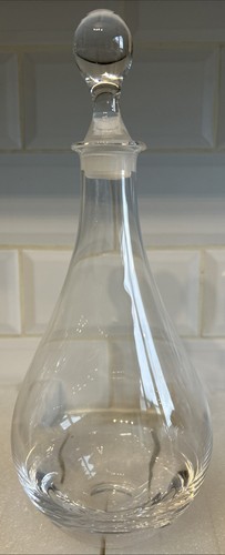 Beautiful Teardrop Shaped Clear Glass Decanter With Rounded Stopper