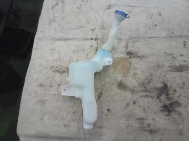 HONDA Freed 2017 DAA-GB8 Windshield Washer Tank 76841TDKJ02 [Used] [PA118517878]