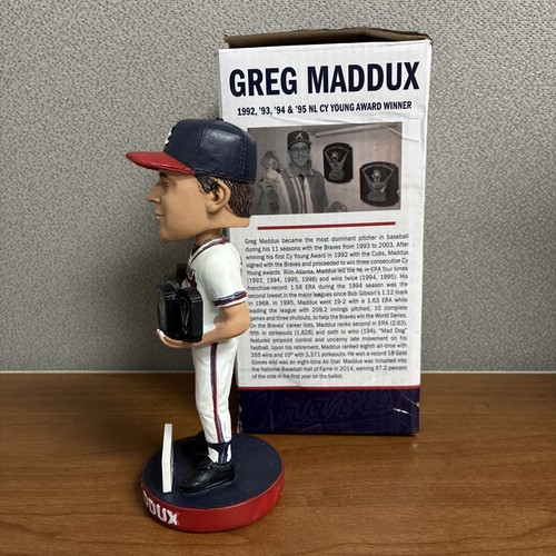 ⚾️ MLB ATLANTA BRAVES SGA 26/04/22 GREG MADDUX CY YOUNG AWARDS BOBBLEHEAD - NUOVO CON SCATOLA - Foto 2 di 9
