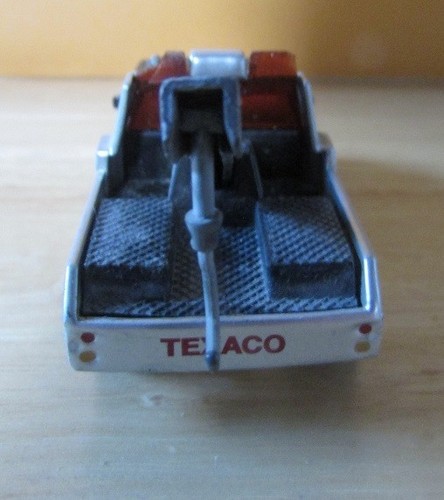 Matchbox Intl 1:64 1987 GMC Wrecker Phil's Texaco - Picture 3 of 4