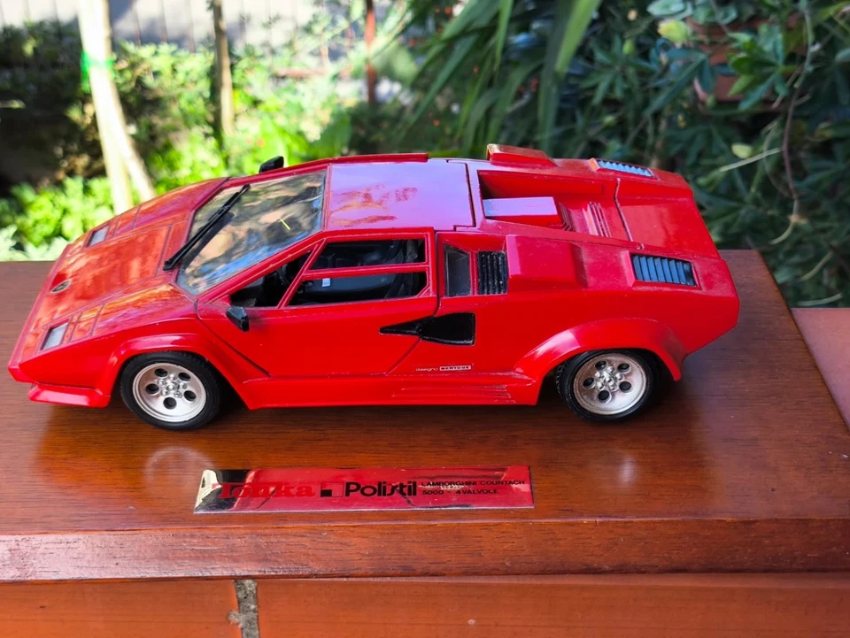 Modellino Lamborghini Countach 5000 - POLISTIL 1:18 CON BASE IN LEGNO - NO BOX - Immagine 2 di 4