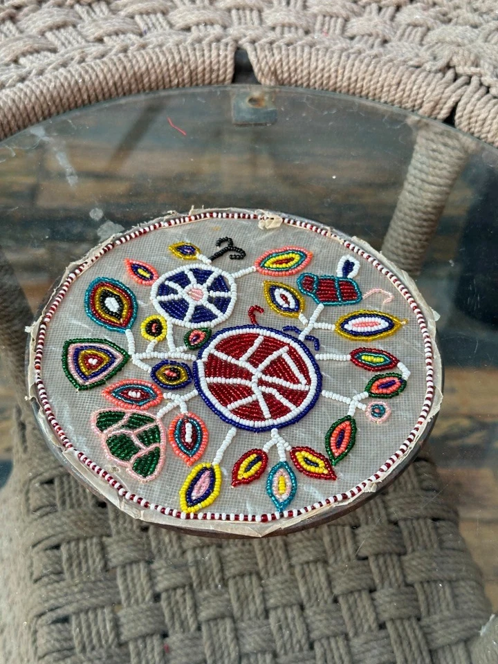 Antigua Figura Flor Cuentas Antiguas Multicolor Tribal Mesa Redonda Panel Decorativo Foto 4 de 4