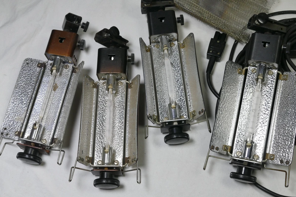 4 x Lowel Tota Lights Tungsten Flood Light 120V max 1000 Watt Pro Photo Video