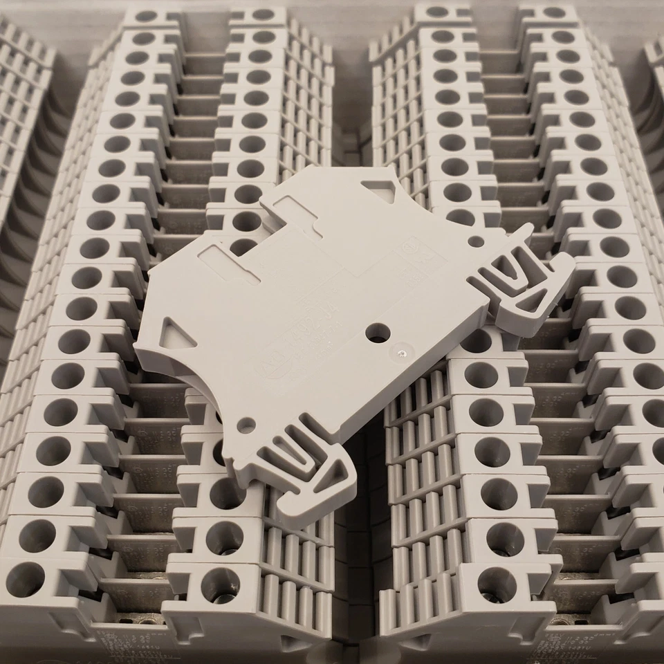 (100-PACK) Allen-Bradley 1492-J4 /A Feed-Through IEC Screw Terminal Blocks 4mm - Image 3 of 4