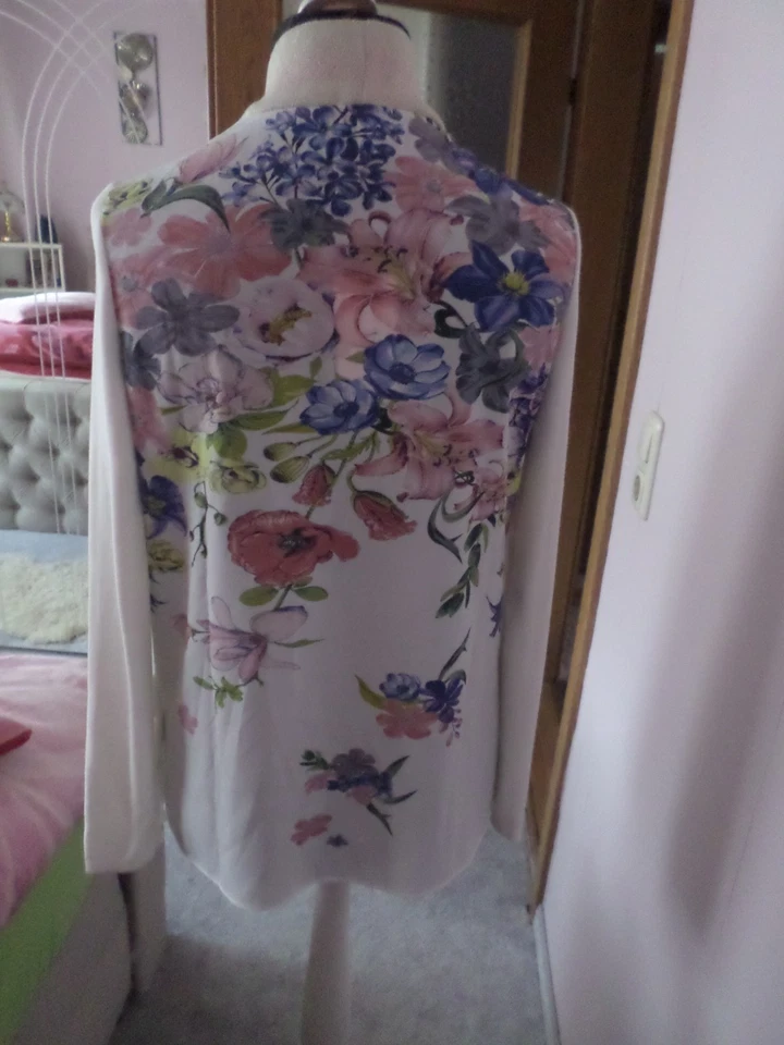 tolle auffallende aktuelle Strickjacke mit Bluseneinsatz ALBA MODA 40/L - NEU - Bild 4 von 4