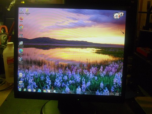 NEC AccuSync LCD93VX 19" LCD Monitor - Picture 3 of 10