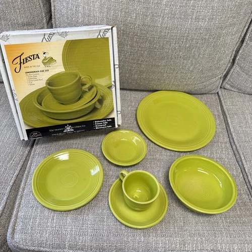 FiestaWare 6 pc place setting - Lemongrass Yellow/green NEW IN BOX