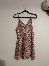 Victoria's Secret Pink Animal Print Lace Full Slip Adjustable Straps M