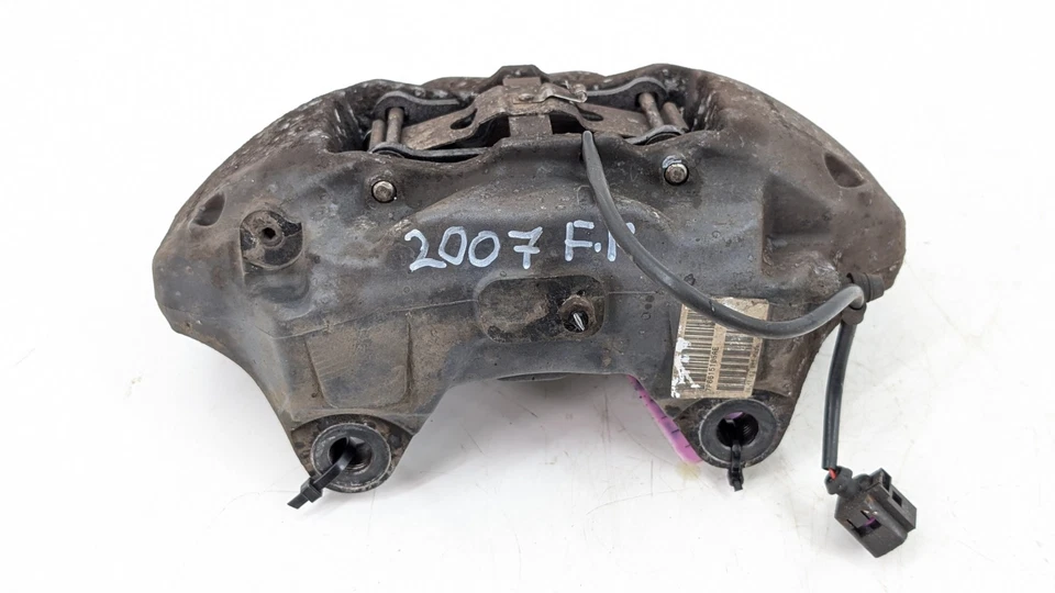 PINZA DE FRENO DELANTERA DERECHA LADO DEL CONDUCTOR VOLKSWAGEN TOUAREG 7P MK2 BREMBO 2013 Foto 3 de 4