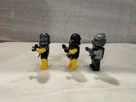 LEGO 8821 Knights' Kingdom Rogue Knight Battleship Complete W/ Box & Manual