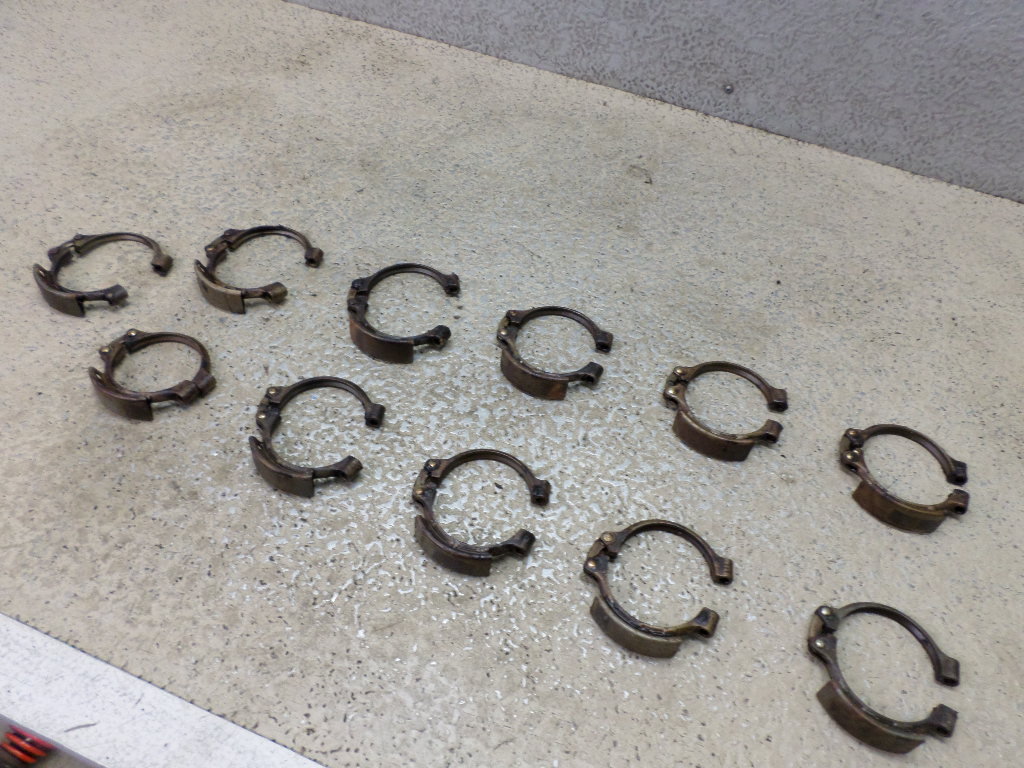 その他 me VINTAGE PRATT AND WHITNEY AIRCRAFT AVIATION ENGINE EXHAUST CLAMPS