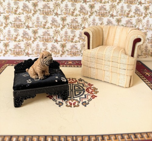 Alice Zinn 1:12 Scale Dollhouse Mini Asian Style Dog Bed, Black