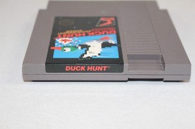 Duck Hunt NES Nintendo Complete CIB! ULTRA RARE 1ST PRINT MATTE STICKER! NICE!