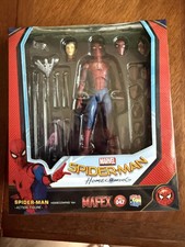 Medicom Toy MAFEX No.103 Spider-man Homecoming Ver. 1.5 150 mm Action Figure