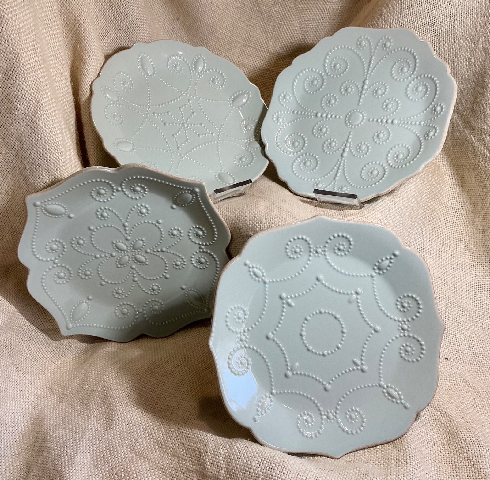 French Perle Ice Blue 7.5 In Beaded Texture Plates