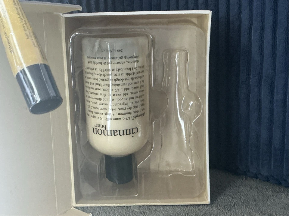 Philosophy Shower Gel & High Gloss High Flavor Lip Shine Cinnamon Buns Gift Set! - Image 4 of 4