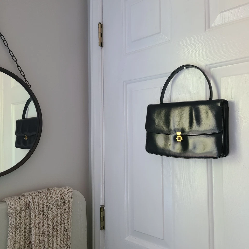 Bolsa de mão vintage 1950 Canadá MCM preta couro envernizado estruturado tamanho M clássica - Imagem 2 de 4