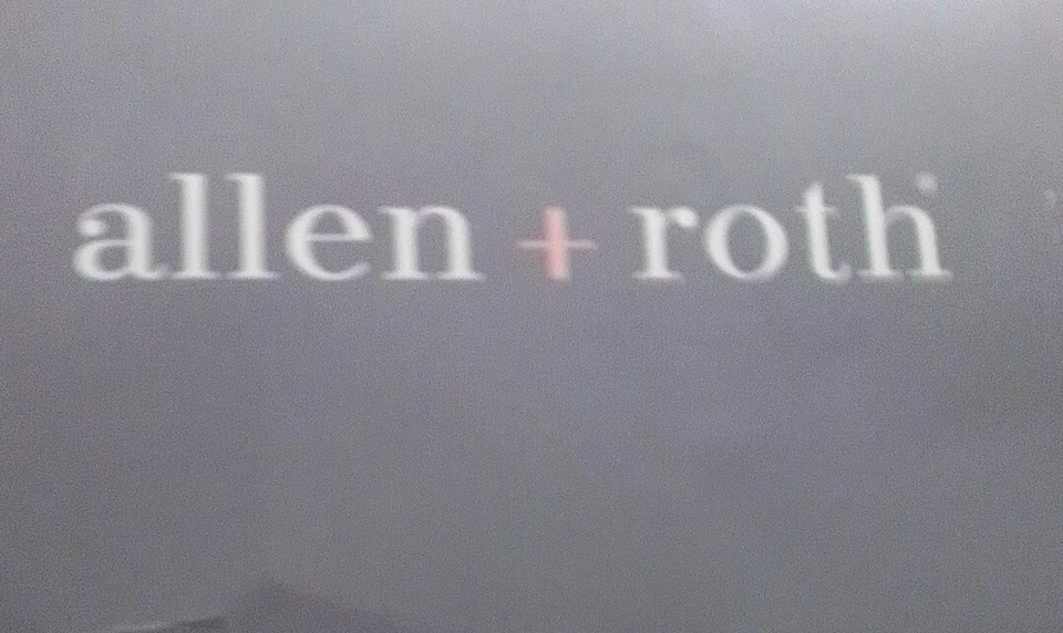 Lámpara de Escritorio Allen & Roth 26" Ajustable Níquel Cepillado Brazo Oscilante con Pantalla de Metal Foto 2 de 4