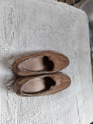 Skechers Womens Shoes. Size 6.5. Brown. Slip On. Memory Foam. - Picture 3 of 4