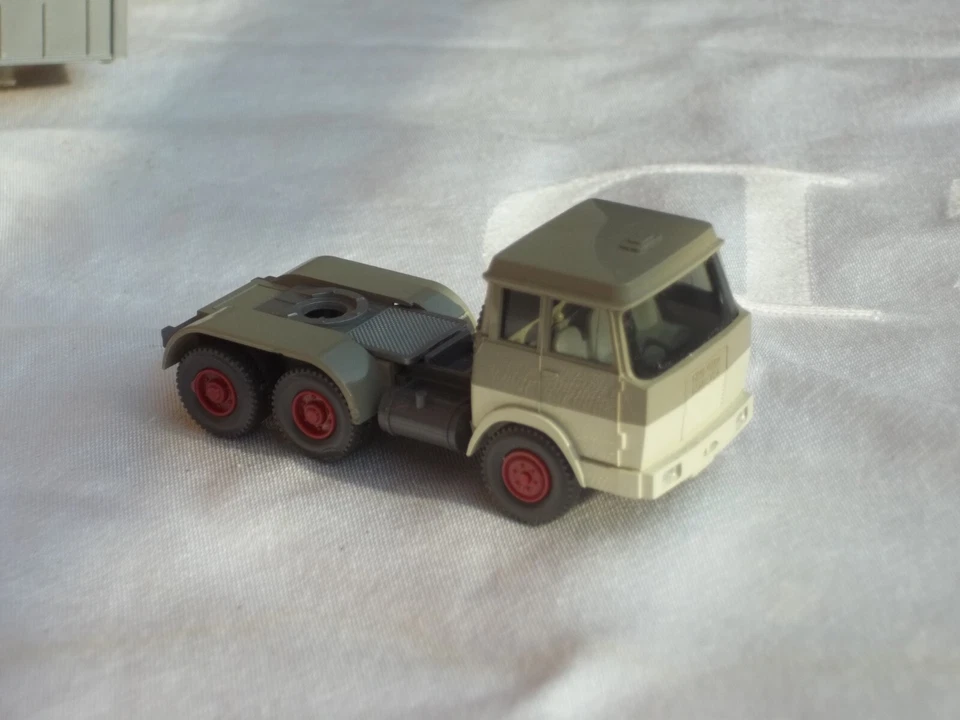 WIKING 1/87 HO SEMIRIMORCHIO HENSCHEL CONTAINER 52A VEDI DESCRIZIONE - Immagine 3 di 4