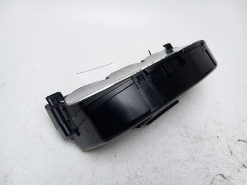 Volkswagen Passat 2008 velocímetro 57436 Foto 3 de 4